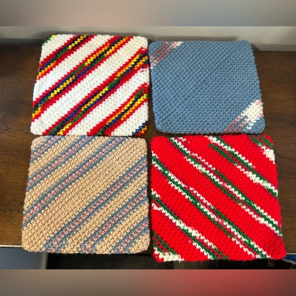 Pot Holders Hot Pads Hand Crocheted Set of 4 Thick good vintage condition *Read*